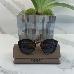 Burberry B4251-Q 3002 Sunglasses. Dark Havana/Brown
